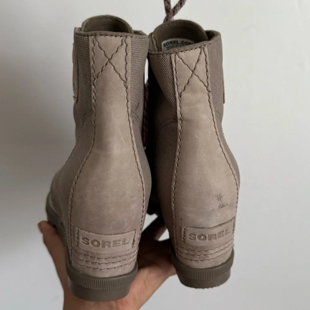 Sorel Women’s Joan Of Arctic Wedge Winter Booties Taupe, Size 7.5